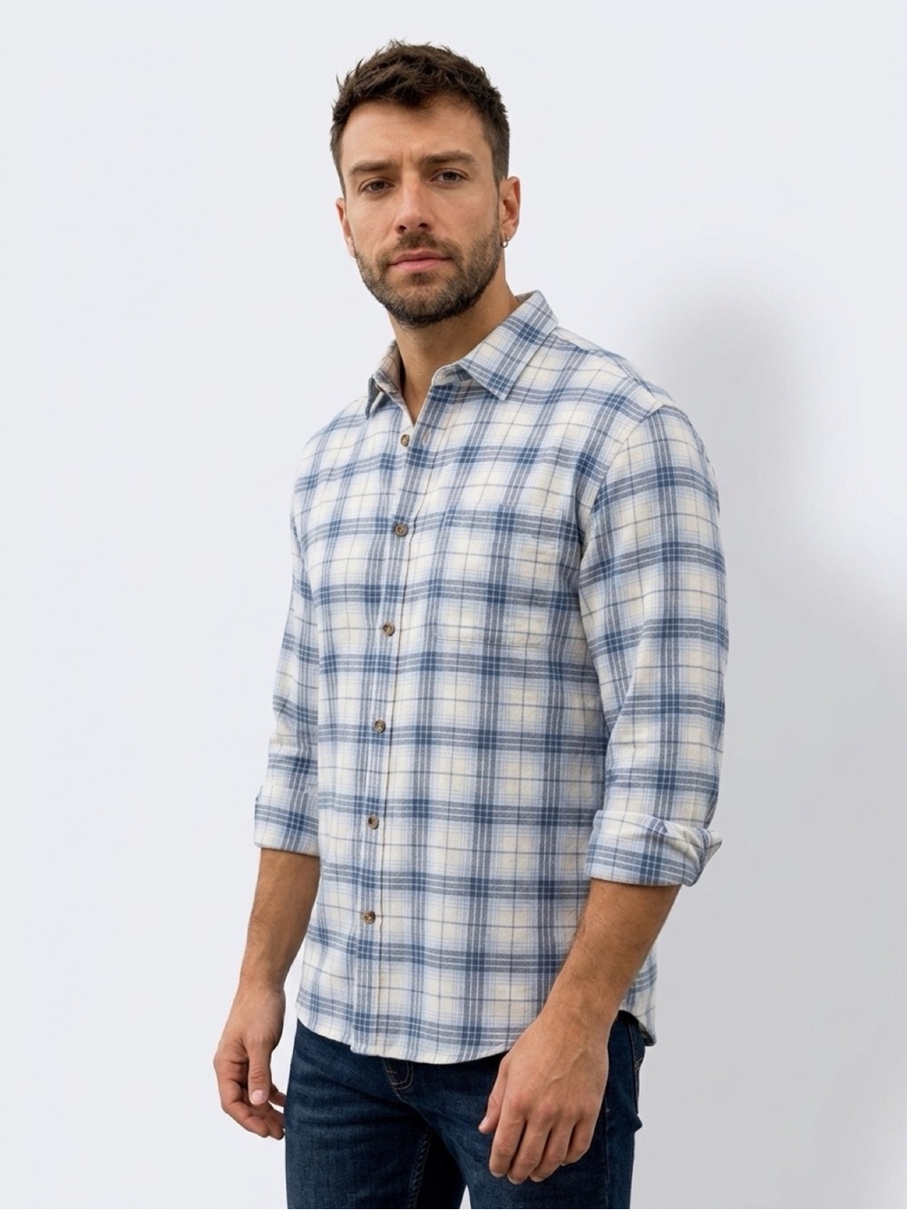 American Eagle Outfitters Light Blue and White Plaid Button-Down Shirt XL